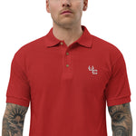 Load image into Gallery viewer, a man in a red shirt with a red shirt 
